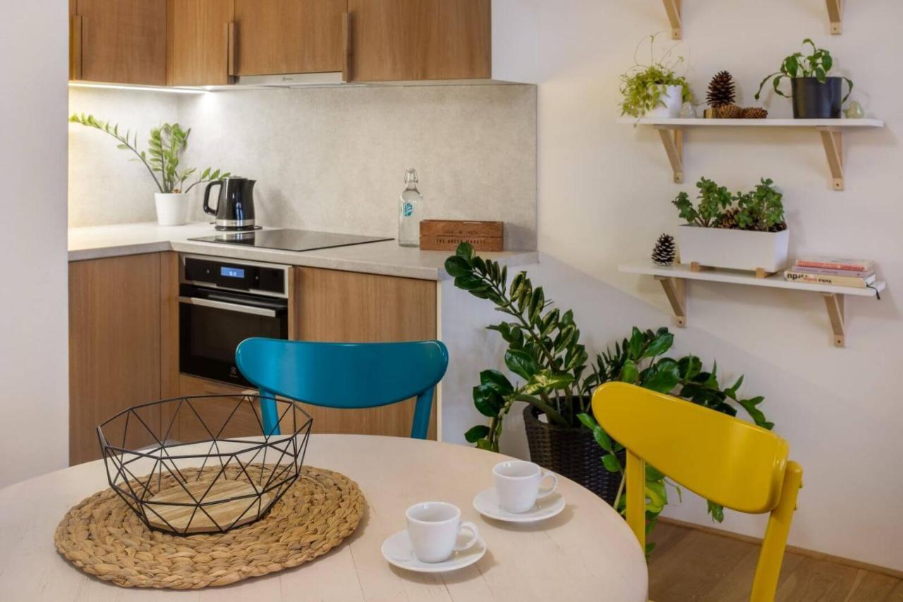 Apartament 4 Trees By Adrez Praga